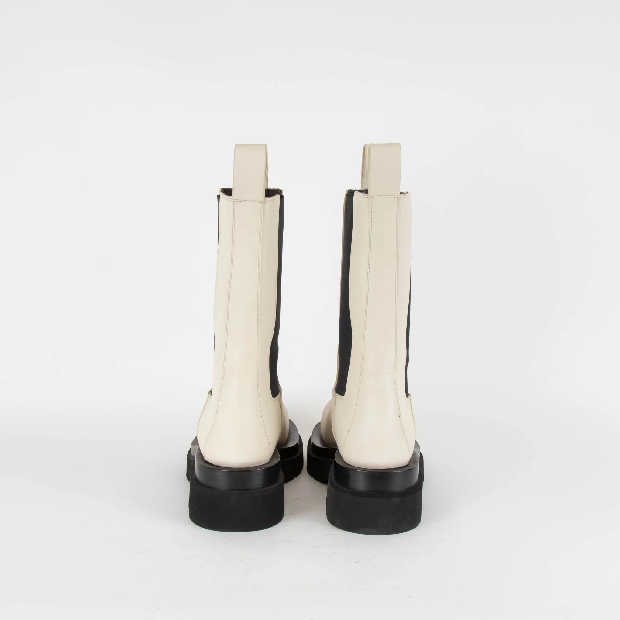 Bottega Veneta Cream Chelsea Lug Boot