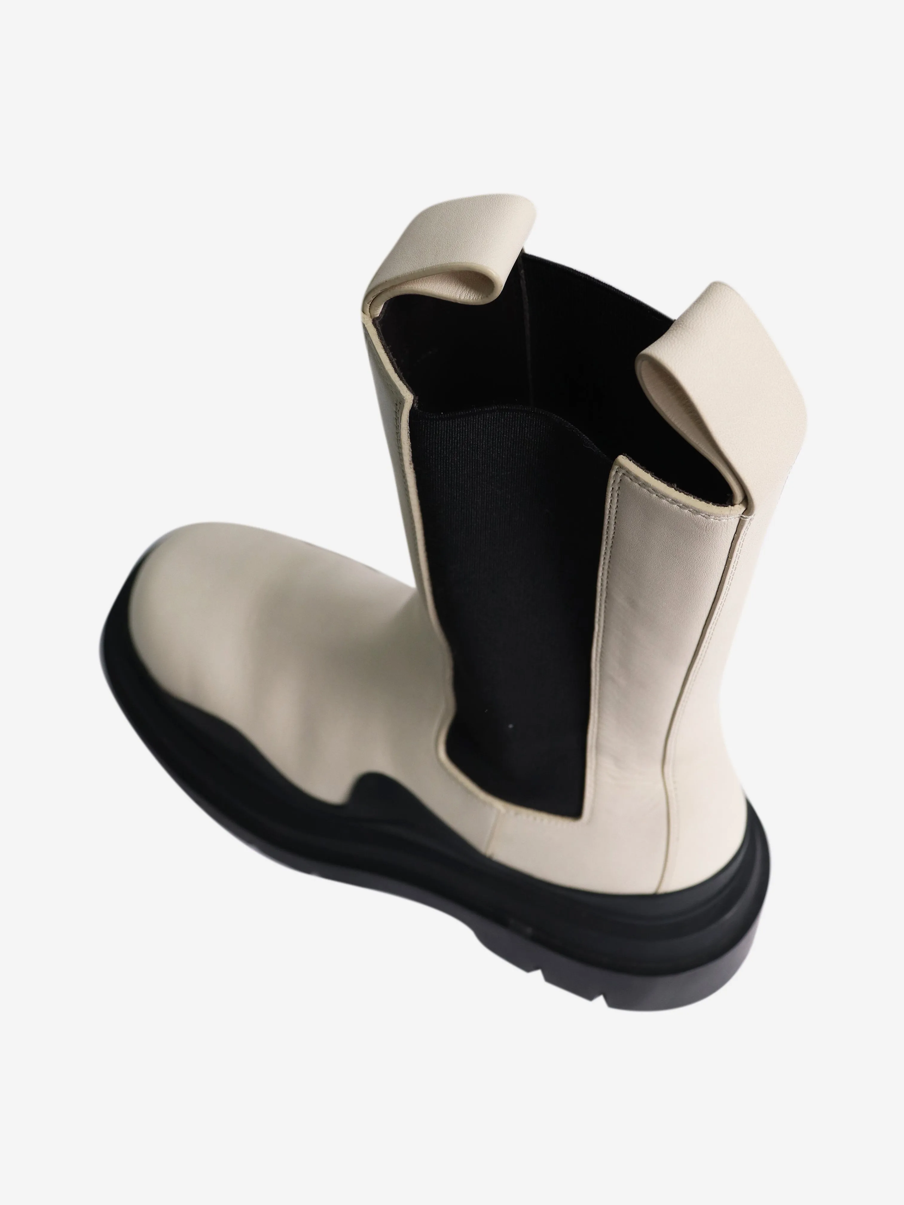 Cream Tire Chelsea boots - size EU 38