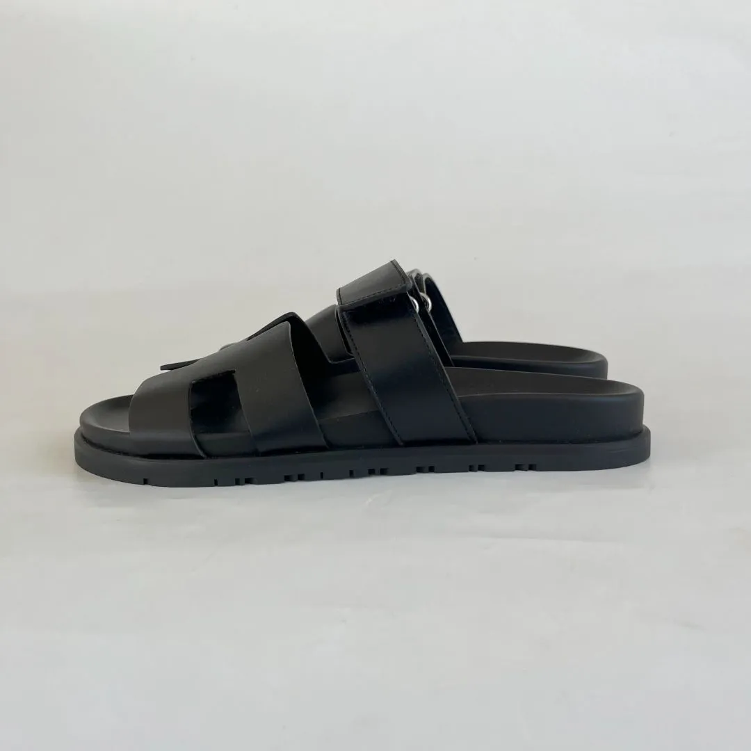 Hermès Black Chypre Sandals . 44.5