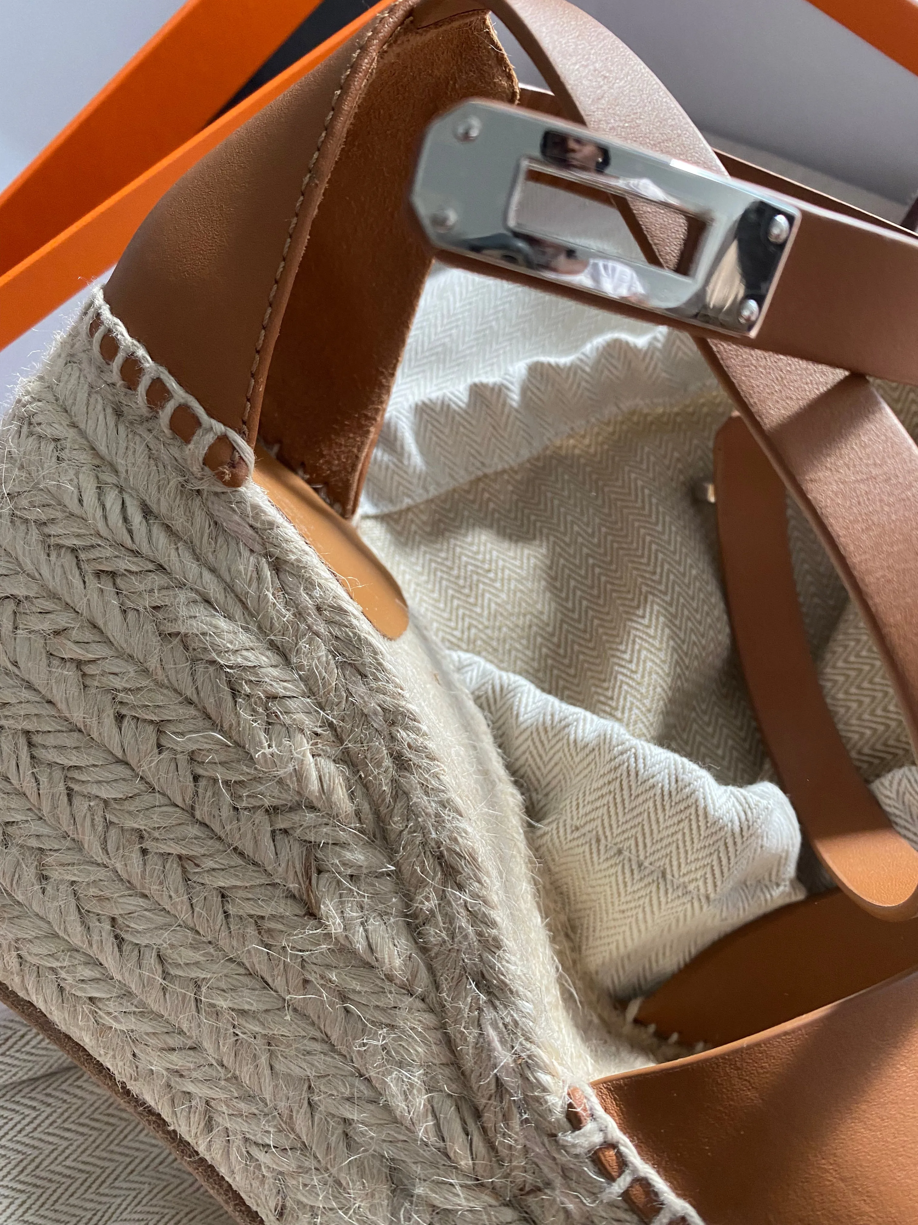 Hermès Tipoli Sandals 39