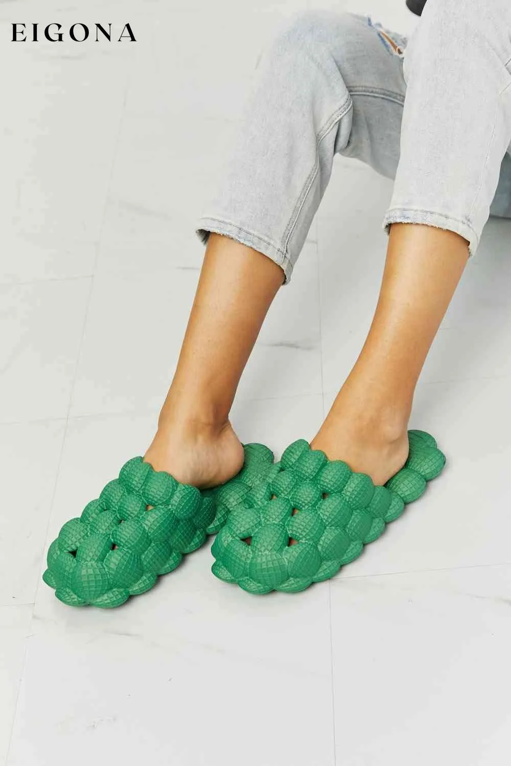 Laid Back Bubble Slides in Green